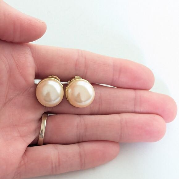Vintage Signed Avon Gold Tone Faux Pearl Button Style Post Stud Earrings - Picture 3 of 3
